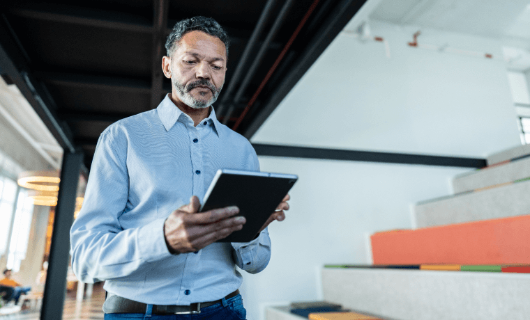 Man using tablet