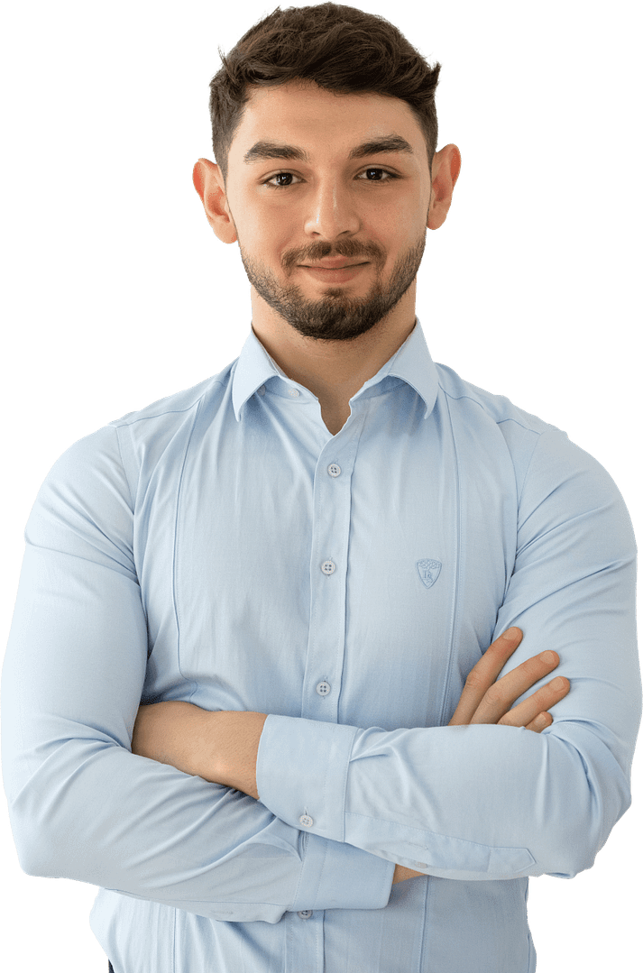 solutions-de-sécurité-informatique Professionnel de la sécurité informatique, bras croisés et sourire aux lèvres.
